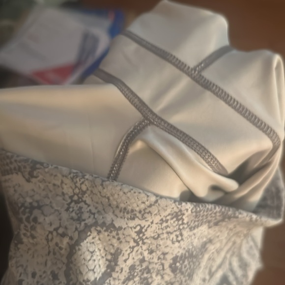 Snake pattern joggers - Picture 3 of 4